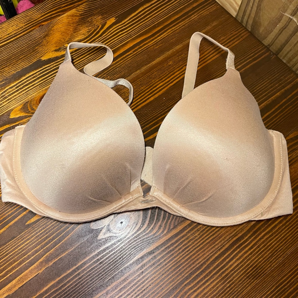 Victoria’s Secret nude bra